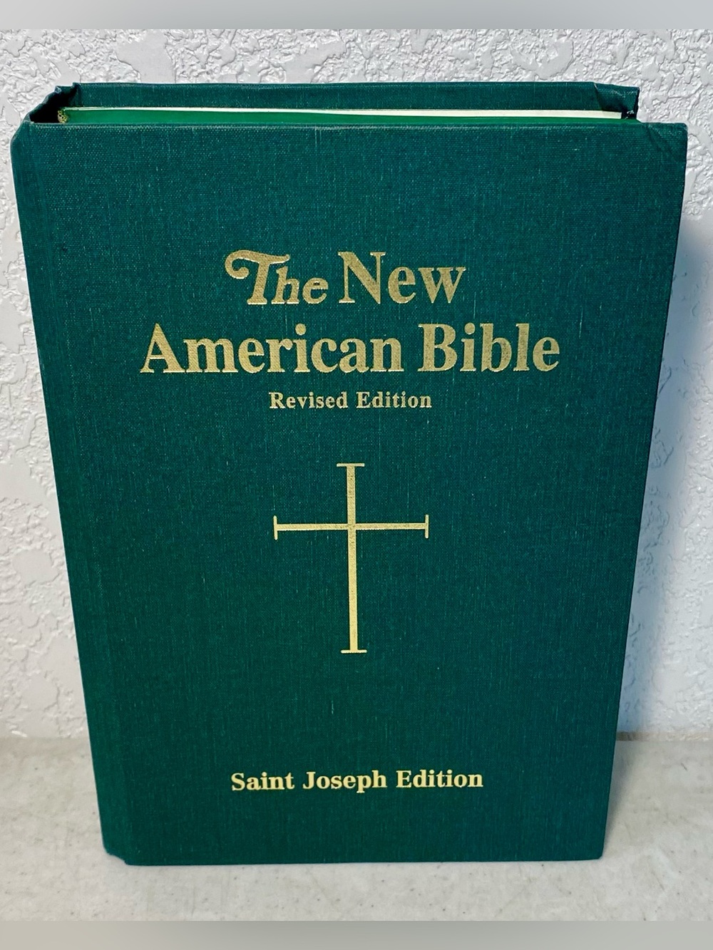The New American Bible Revised Edition Saint Joseph HB 1986 Catholic Book Pub Co